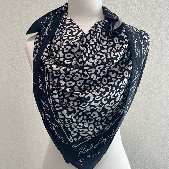 COPY - Vintage NWOT Karl Lagerfeld scarf - Picture 2 of 3